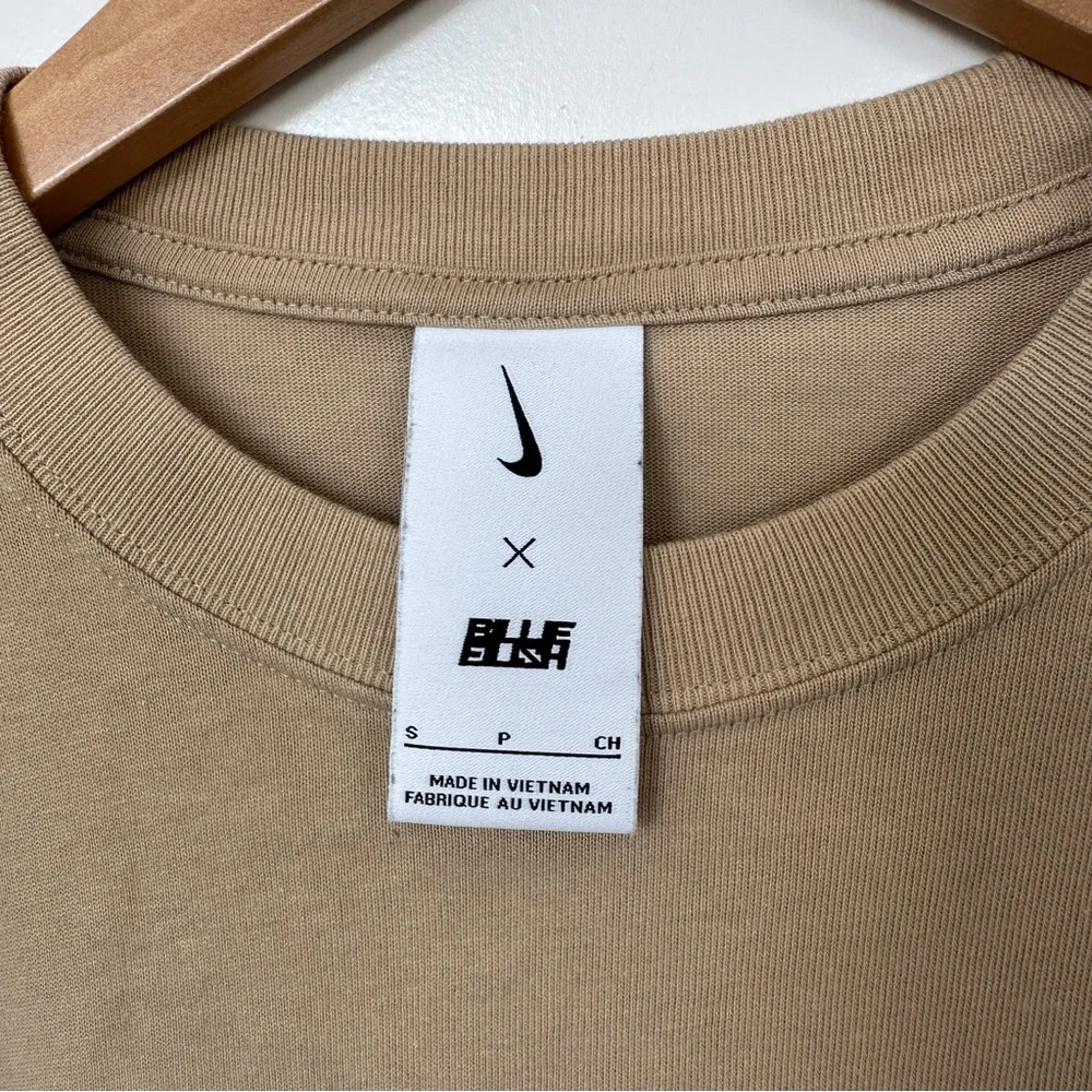 Nike x Billie Eilish • Mushroom Short Sleeve Shirt - Picture 5 of 7